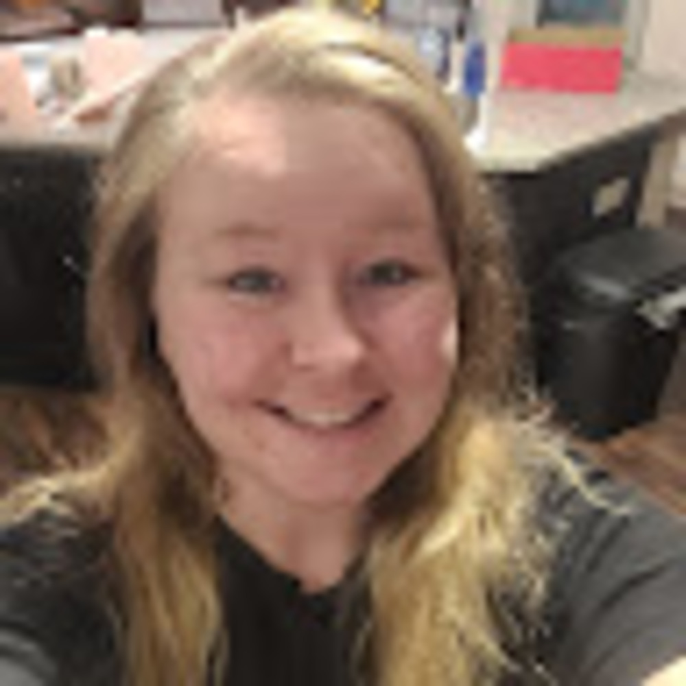 Meet your Posher, Laura